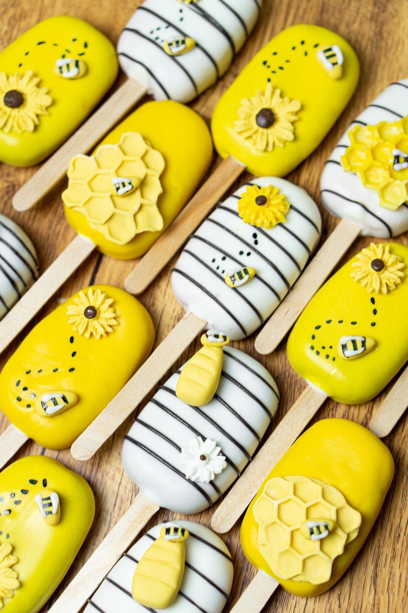 Cakesicles